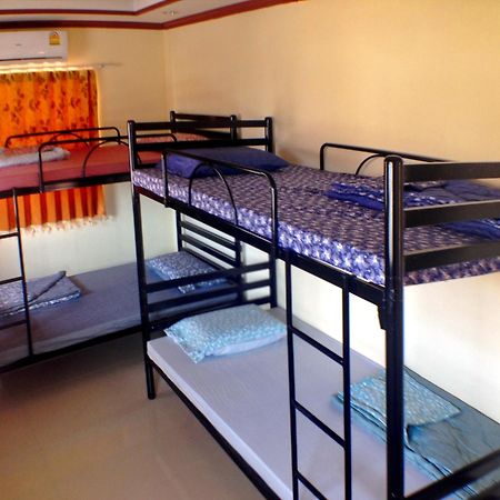 Bangkok Legend Guesthouse Экстерьер фото